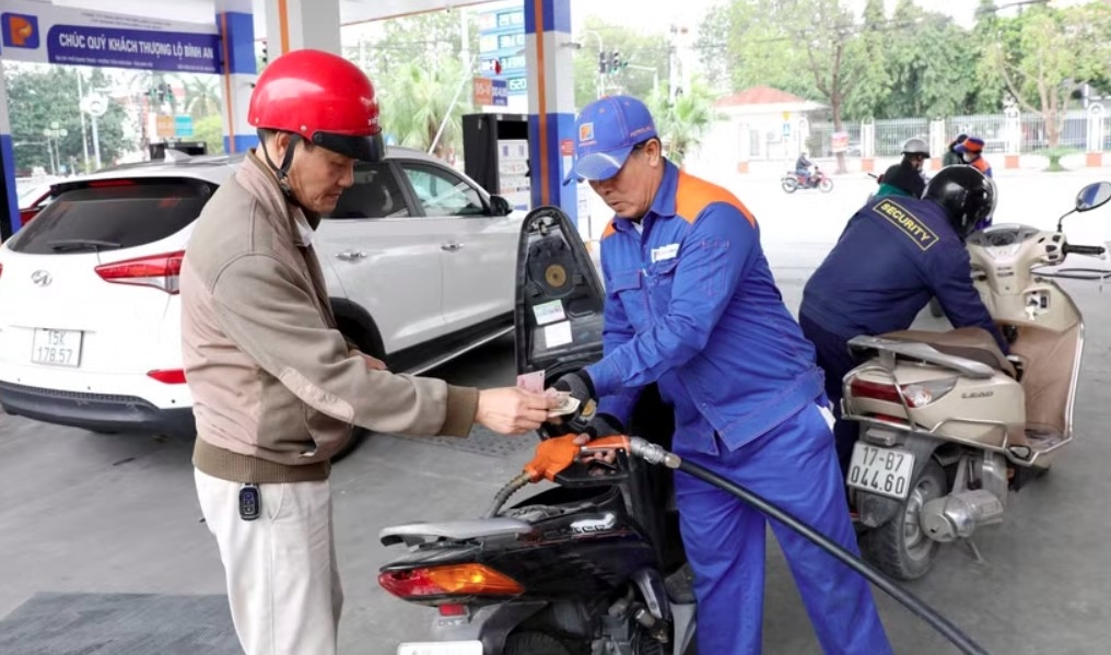Fuel taxes cut to 0% from April 16